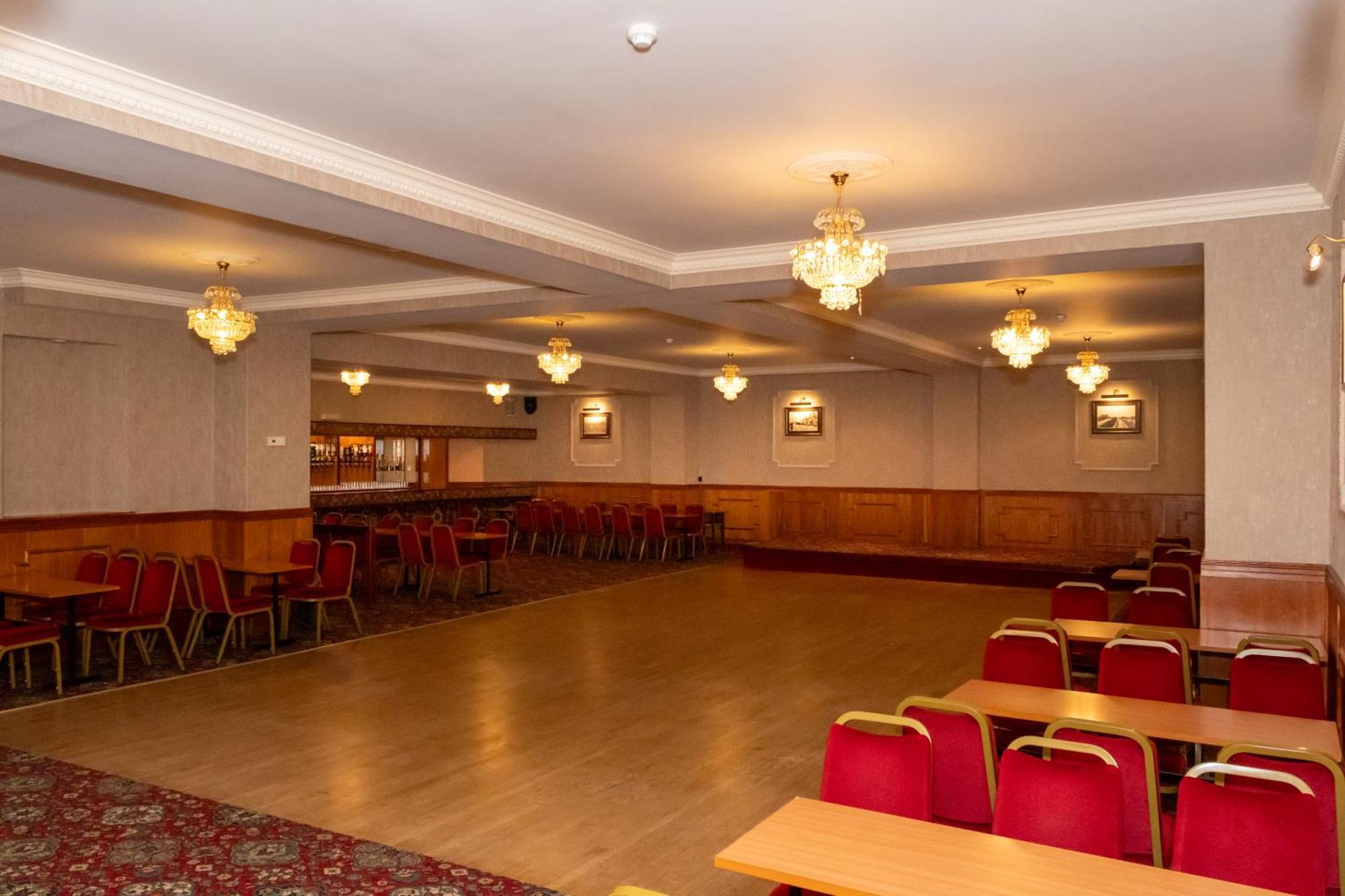 Station Hotel Ellon 外观 照片