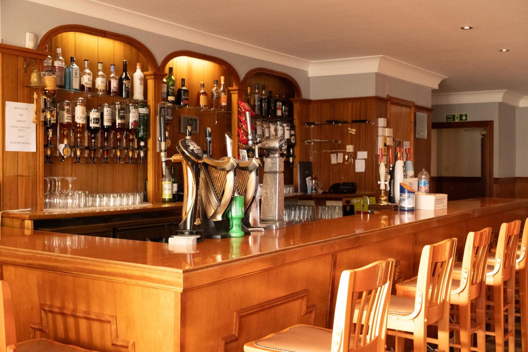 Station Hotel Ellon 外观 照片